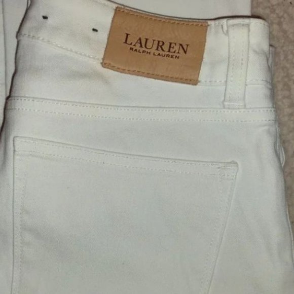 Lauren-Ralph Lauren Ladie's white denim Jeans in size 4 , 29" Waist - Picture 4 of 8